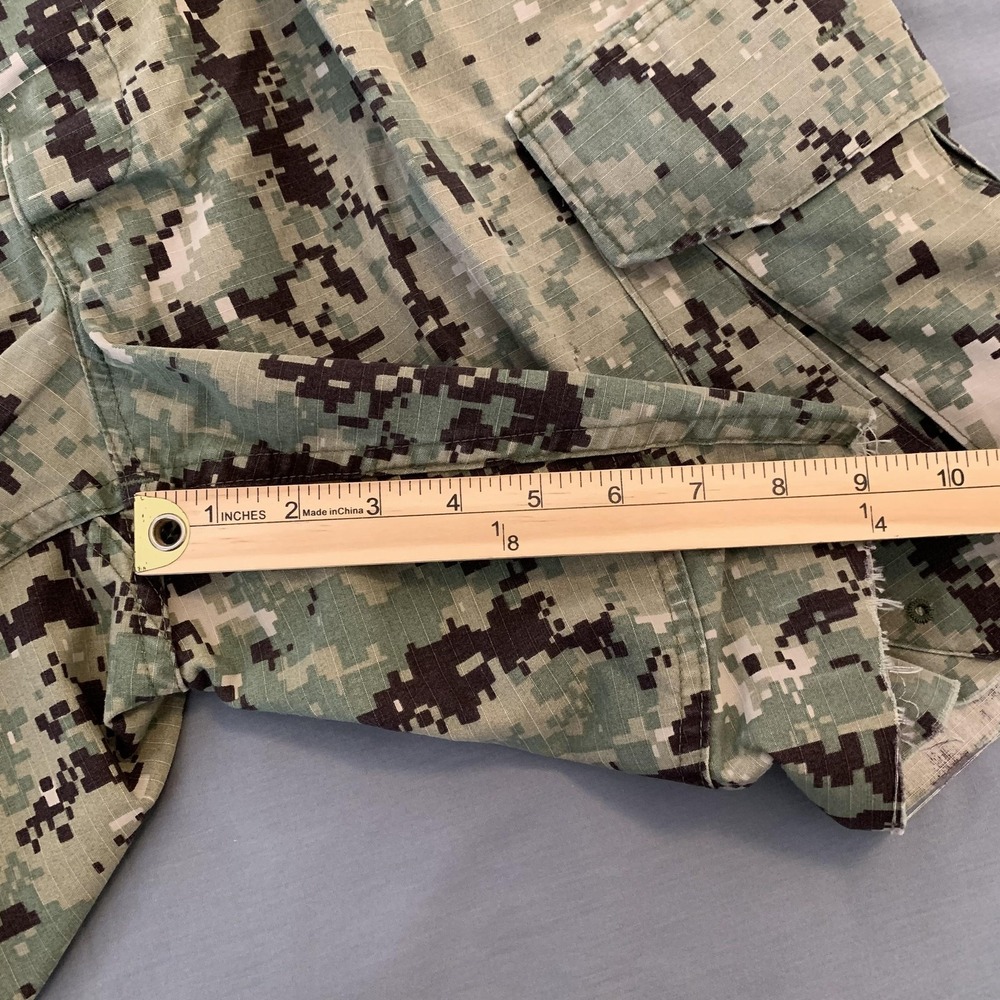 Navy Working Uniform Shorts Mens Large Cut Off Green Camo Cargo Type III BDU - Picture 6 of 9